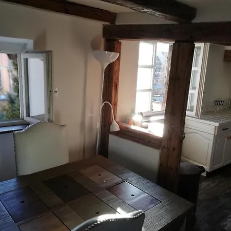 La Chaumiere Apartment *